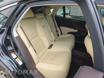 2019 Lexus LS 500 – miniatura 13