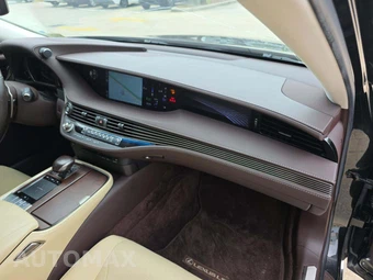 2019 Lexus LS 500 – miniatura 16