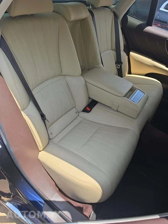 2019 Lexus LS 500 – miniatura 16