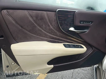 2019 Lexus LS 500 – miniatura 9
