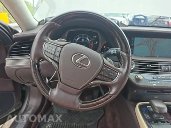 2019 Lexus LS 500 – miniatura 10