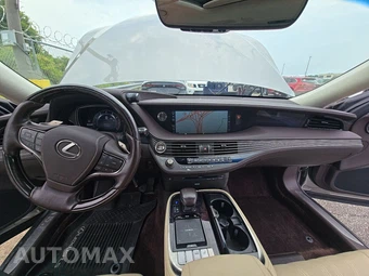 2019 Lexus LS 500 – miniatura 11