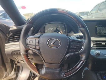 2019 Lexus LS 500 - miniatura 10
