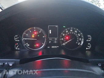 2019 Lexus LX 570 Three-Row – miniatura 12