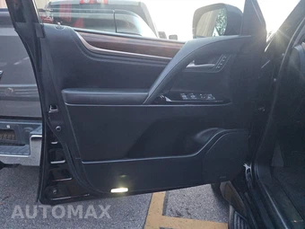 2019 Lexus LX 570 Three-Row – miniatura 9
