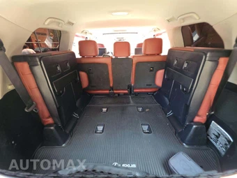 2019 Lexus LX 570 Three-Row - miniatura 12
