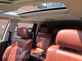 2019 Lexus LX 570 Three-Row - miniatura 8