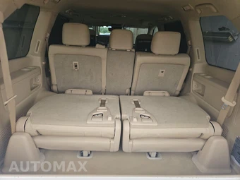 2019 Lexus LX 570 Three-Row - miniatura 17