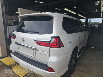 2019 Lexus LX 570 Three-Row - miniatura 4