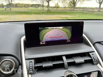 2019 Lexus NX 300 - miniatura 17