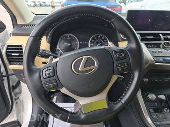 2019 Lexus NX 300 – miniatura 10