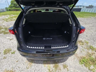 2019 Lexus NX 300 – miniatura 11
