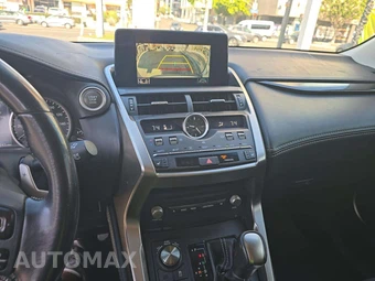 2019 Lexus NX 300 – miniatura 10