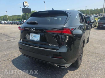 2019 Lexus NX 300 - miniatura 3