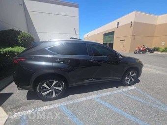 2019 Lexus NX 300 – miniatura 4