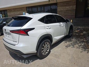2019 Lexus NX 300 – miniatura 3
