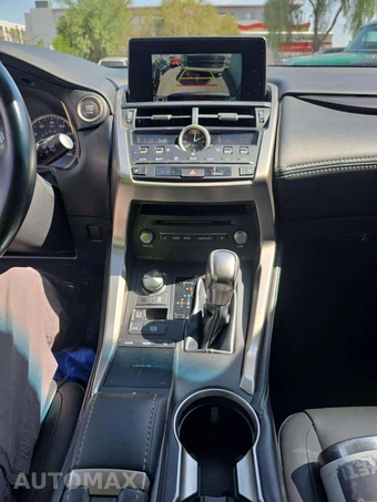 2019 Lexus NX 300 – miniatura 10