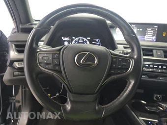2019 Lexus UX 200 - miniatura 10
