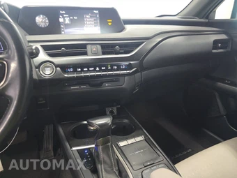 2019 Lexus UX 200 - miniatura 11