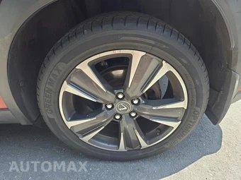 2019 Lexus UX 200 - miniatura 11