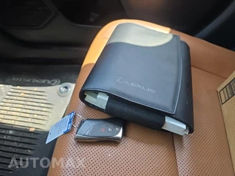 2019 Lexus UX 200 - miniatura 25