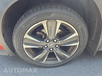 2019 Lexus UX 200 - miniatura 8