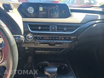 2019 Lexus UX 200 - miniatura 11