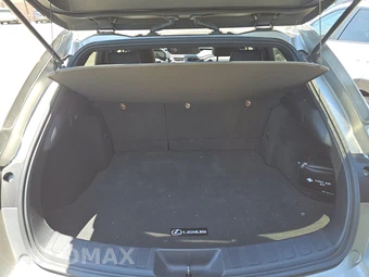 2019 Lexus UX 200 – miniatura 16