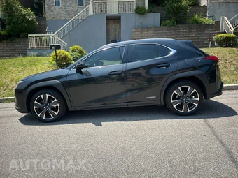 2019 Lexus UX 250h - miniatura 10