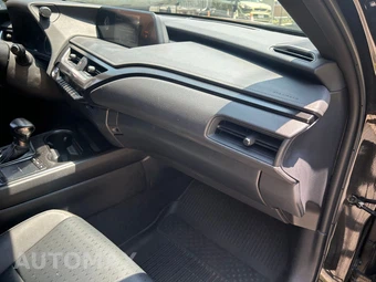 2019 Lexus UX 250h - miniatura 23