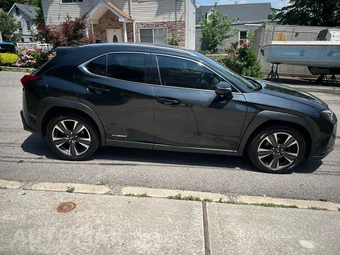 2019 Lexus UX 250h - miniatura 4