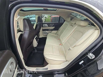 2019 Lincoln Continental Black Label – miniatura 10