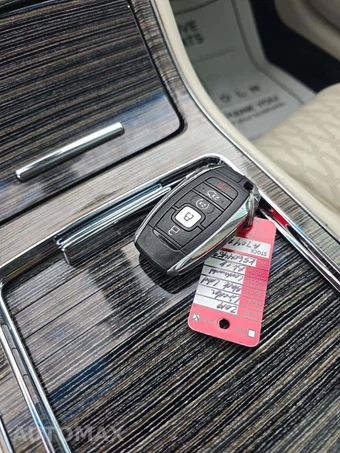 2019 Lincoln Continental Black Label – miniatura 5