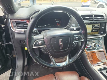 2019 Lincoln Continental Reserve – miniatura 10