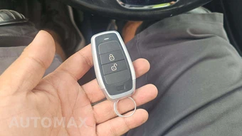 2019 Lincoln Continental Select – miniatura 21
