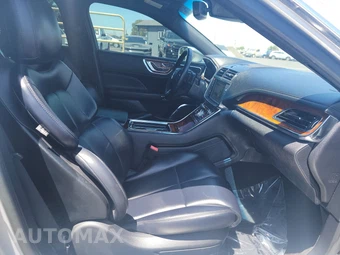 2019 Lincoln Continental Standard – miniatura 8