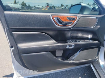 2019 Lincoln Continental Standard – miniatura 9