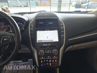 2019 Lincoln MKC Reserve – miniatura 10