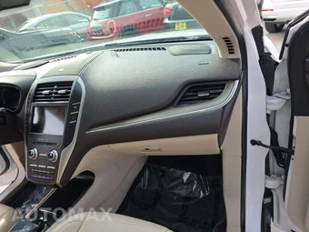 2019 Lincoln MKC Reserve – miniatura 16
