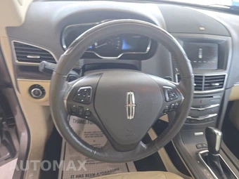 2019 Lincoln MKT Reserve – miniatura 10