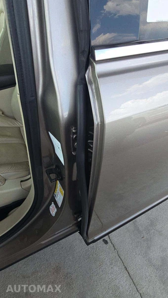 2019 Lincoln MKT Reserve – miniatura 21