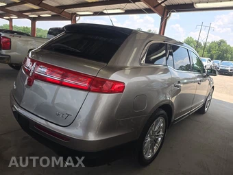 2019 Lincoln MKT Reserve – miniatura 4