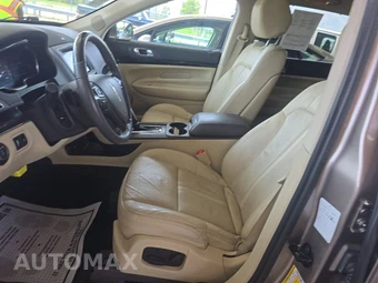 2019 Lincoln MKT Reserve – miniatura 7