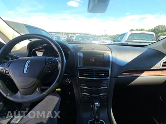 2019 Lincoln MKT Reserve – miniatura 11
