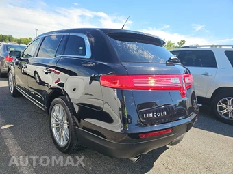 2019 Lincoln MKT Reserve – miniatura 6