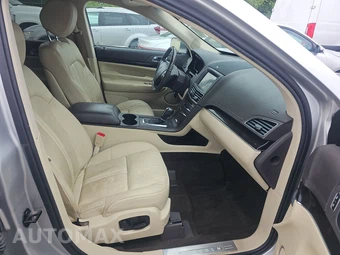 2019 Lincoln MKT Reserve - miniatura 8