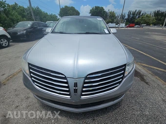 2019 Lincoln MKT Reserve – miniatura 2