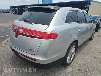 2019 Lincoln MKT Reserve – miniatura 4