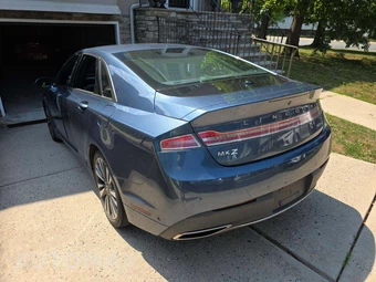 2019 Lincoln MKZ Reserve II – miniatura 2