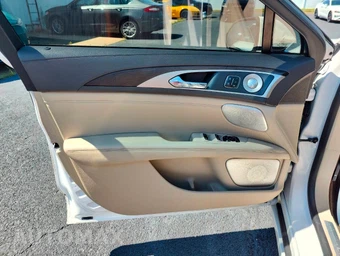 2019 Lincoln MKZ Reserve II - miniatura 25